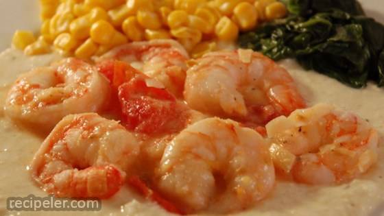 Lowcountry Shrimp and Cheese Grits