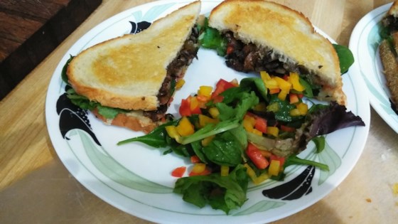 manchego and mushroom sandwiches with arugula salad