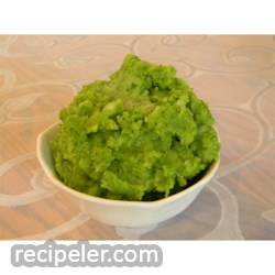 Mashed Potatoes with Spinach Pesto
