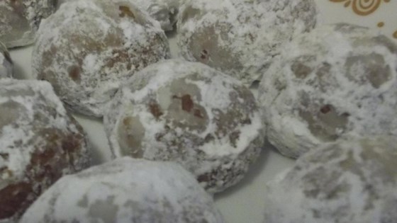 Molasses Snowballs