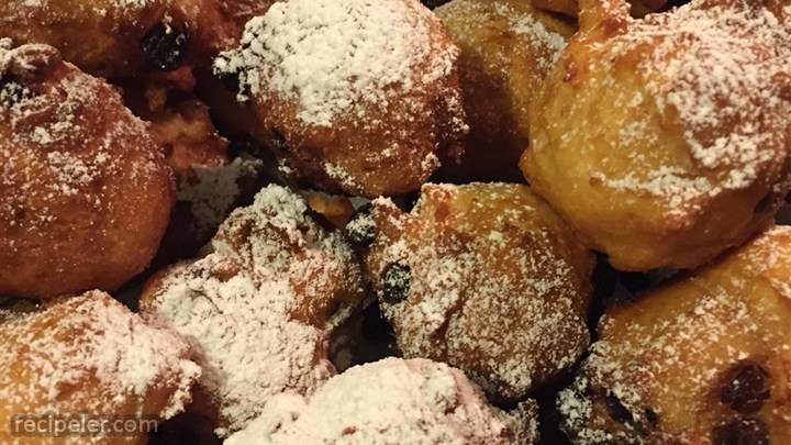 Oliebollen (dutch Doughnuts)