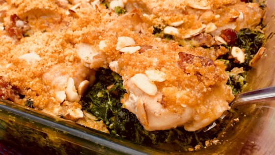 oven-baked keto chicken thighs with creamed spinach and mushrooms