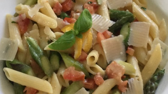 Pasta With Asparagus And Lemon Sauce