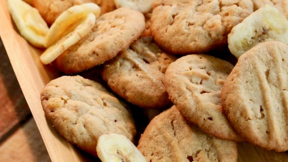 peanut butter banana chip cookies