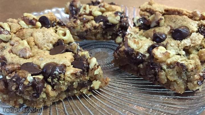 Peanut Butter/chocolate Chip Cookie Bars