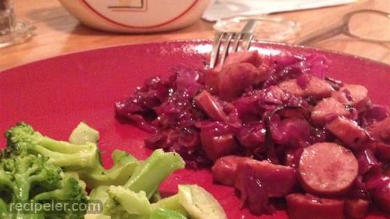 Polish Sausage With Red Cabbage