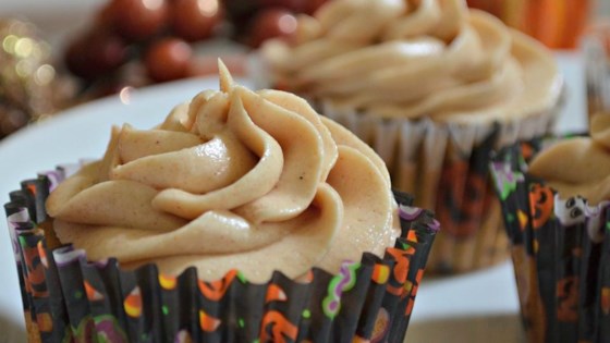 Pumpkin Spice Cupcakes With Cream Cheese Frosting