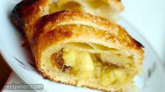 Quick Puff Pastry Apple Strudel