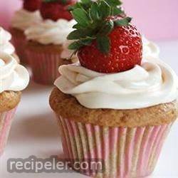 real strawberry cupcakes