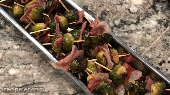 Roasted Brussels Sprouts and Prosciutto Poppers