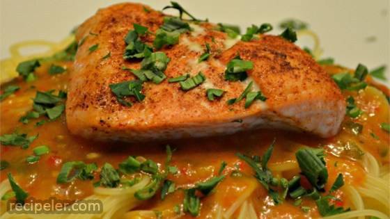 Roasted Red Pepper Salmon Pasta