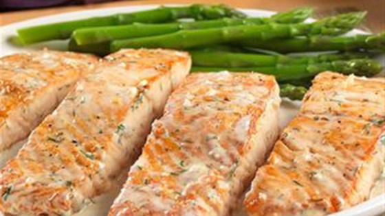 Salmon With Creamy Dill Sauce From Swanson&#174;