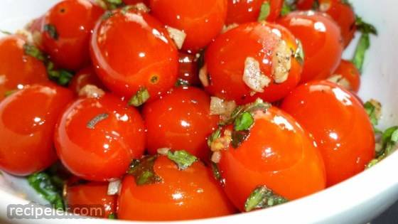Sauteed Cherry Tomatoes With Garlic And Basil