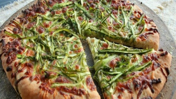 shaved asparagus pizza