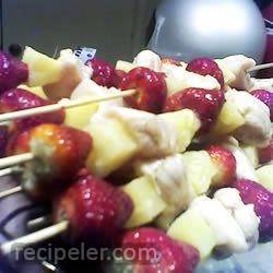 Simmering Chicken Strawberry Kabobs