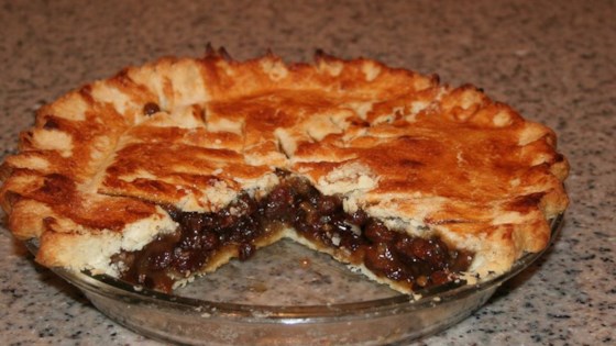 Simple Raisin Pie