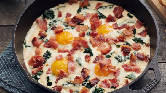 skillet baked eggs with bacon alfredo sauce