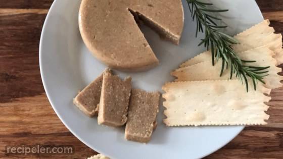 Sliceable Vegan Cashew Cheese