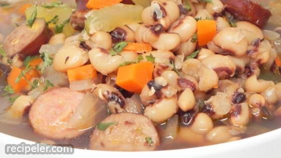 Slow Cooker Black-Eyed Pea and Sausage Soup