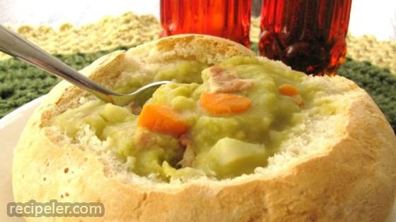 Slow Cooker Split Pea Soup with Bacon and Hash Browns