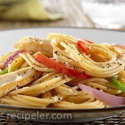 spaghetti with chicken breast, bell peppers and romano cheese