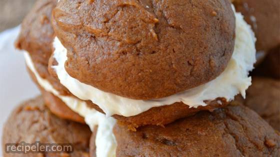 Spice Cake Whoopie Pies