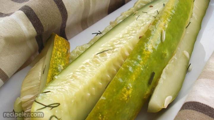 spicy refrigerator dill pickles
