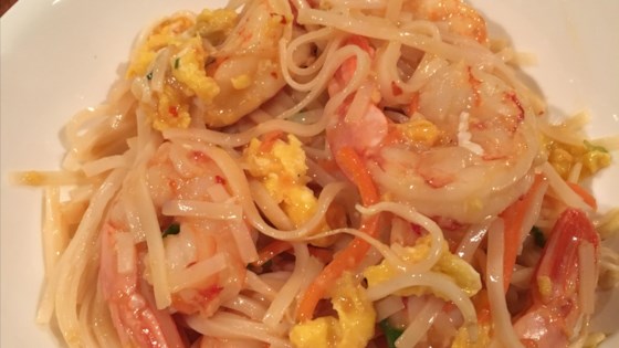 spicy shrimp pad thai