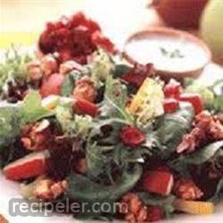 Spinach and Hazelnut Salad with Strawberry Balsamic Vinaigrette