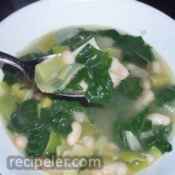 Spinach And Leek White Bean Soup