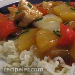 Stir-Fried Chicken With Pineapple and Peppers