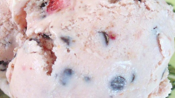 Strawberry Chocolate Chip Ce Cream