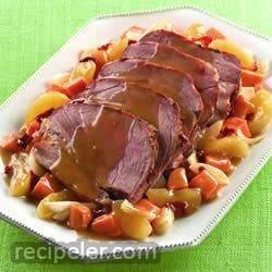 sweet and hot apple slow cooker pork
