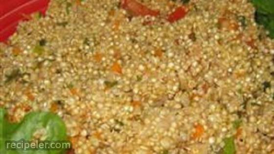 Tabbouleh Salad with Quinoa and Shredded Carrots