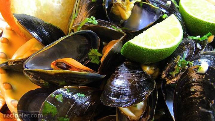 thai steamed mussels