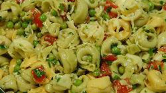 Tortellini Salad With Tomatoes And Peas