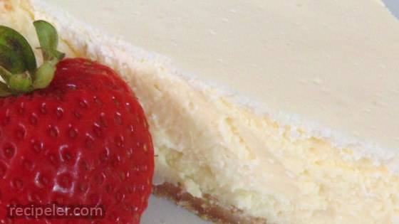 Waldorf's Sour Cream Cheesecake