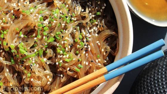 Yummy Korean Glass Noodles (Jap Chae)