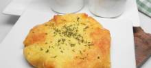 air fryer keto garlic cheese 'bread'