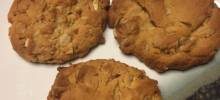 almond-y peanut butter oatmeal cookies