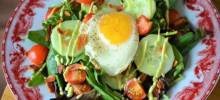 bacon and egg breakfast salad with avocado dressing