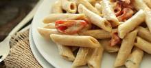 Creamy Vegan Garlic Pasta with Roasted Tomatoes