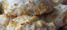 easy cheddar biscuits with fresh herbs