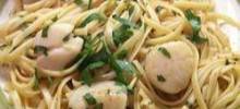 easy garlic-lemon scallops