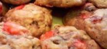 fresh strawberry-oatmeal cookies