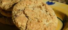 granola-raisin cookies