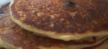 Oatmeal and Wheat Flour Blueberry Pancakes