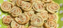 puff pastry pinwheels with smoked salmon and cream cheese