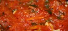 Slow Cooker Spinach Marinara Sauce