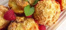 white raspberry muffins